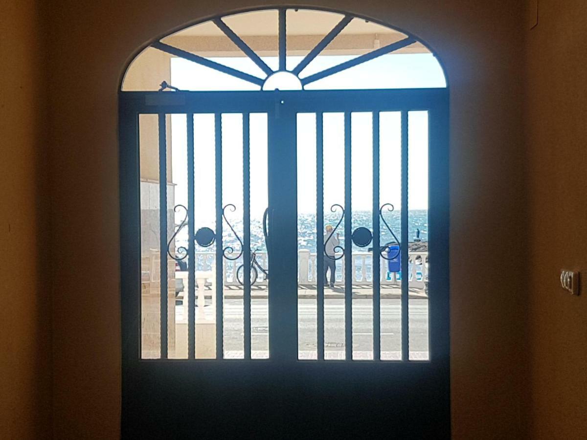 トレビエハPalacio Del Mar, Beach, Sea View, Poolアパートメント エクステリア 写真